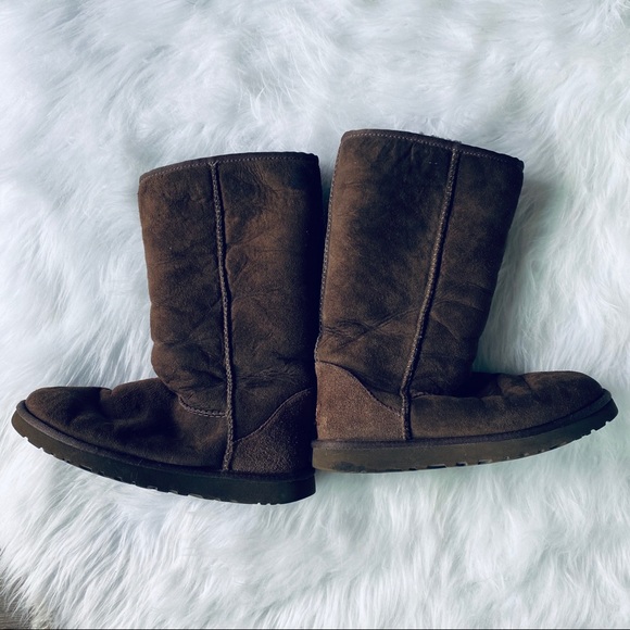 Ugg Classic Boots - Picture 3 of 10